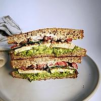 recette Sandwich super rapide au tofu croustillant et avocat (vegan)