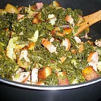 recette Poêlée de chou kale au saucisses et pommes de terre