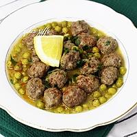 recette Tajine de boulettes panées frites en sauce aux petits pois, market jelbéna bel kefta m'batna