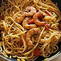 recette Linguines aux crevettes marinées et petits légumes croquants
