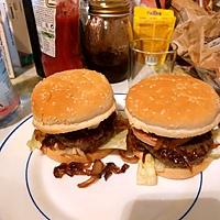 recette Hamburger boeuf avec foie gras et oignion confit
