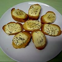 recette Toasts au St nectaire/basilic