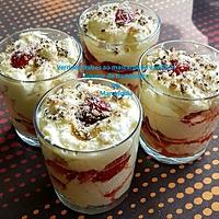 recette Verrine fraises au mascarpone vanillé à la liqueur de framboises.