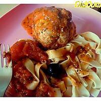 recette Paupiettes de porc cocotte aux tagliatelles , sauce tomate & olives