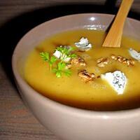 recette Soupe de Courge aux Noix Grillées & au Bleu