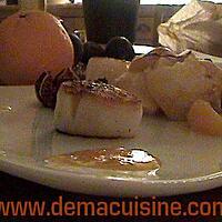 recette NOIX DE SAINT JACQUES POELEES AUX FIGUES, SAUCE A L’ORANGE