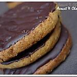 recette ** Biscuits sablés quinoa , céréales et graines nappés de chocolat  : Des Granolas "santé" **