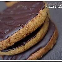 recette ** Biscuits sablés quinoa , céréales et graines nappés de chocolat  : Des Granolas "santé" **