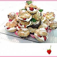 recette Piéce montée choux chantilly et fraises nappé de chocolat