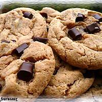 recette Cookies au beurre de cacahuètes & aux pépites de chocolat