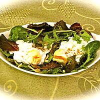 recette SALADE DE MESCLUN A L'OEUF CASSE.