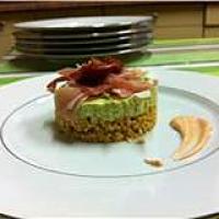 recette bavarois d avocat sur croustillant de tuc et jambon cru