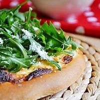 recette Pizza blanche à la roquette