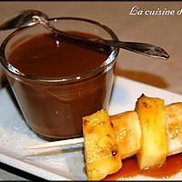 recette Soupe au chocolat et brochettes de fruits au caramel
