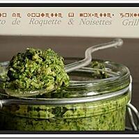 recette ** Pesto de roquette , noisettes grillées, parmesan présenté au coeur d'un feuillete au chèvre avec une pointe de miel**