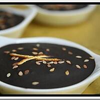 recette ** Mignardises pour accompagner le café : crème d' orange en croûte de chocolat aux graines de sésame  **