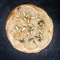 recette Tarte fine poire bleu et pignon