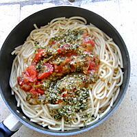 recette Bucatini sauce fraîche et pesto, poulet sauté