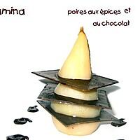 recette Poires pochées aux épices en millefeuille sauce chocolat