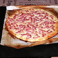 recette Pizza blanche aux lardons