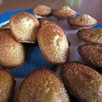 recette MADELEINES A LA CONFITURE DE LAIT