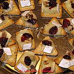 recette Bouchées chaude au brie ,canneberges et pacanes