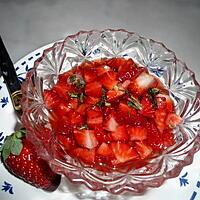 recette TARTARE DE FRAISES A LA MENTHE POIVRÉE