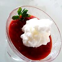 recette Oeufs en neige sur soupe de fraises