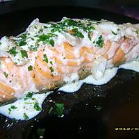 recette pavé de saumon à la crème de vin blanc