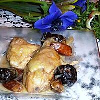 recette AMBROISINE DE POULET AUX FRUITS SECS Ce plat a été servi dans un menu de fête, à Sienne, le mardi 23 décembre 1326