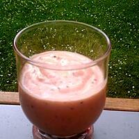 recette Smoothie fraises, pêches blanche plate et kiwis