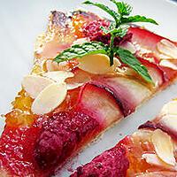 recette Tarte fine aux nectarines blanches et framboises