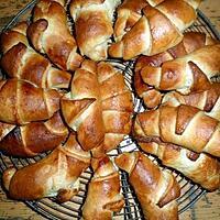 recette Croissants briochés de La Cuisine Gourmande De Bella ... à la main ^^