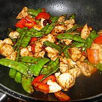 recette Sauté de poulet, pois mangetout et noix de cajou